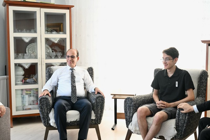 Arda İle Gurur Duyuyoruz