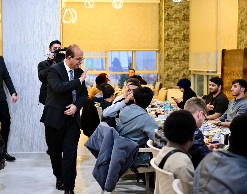 Başkan Geçit, 36 Farklı Ülkeden Gelen Uluslararası Öğrencileri İftarda Ağırladı