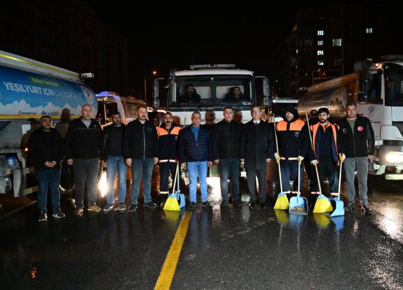Başkan Geçit, İnönü Mahallesindeki Temizlik Çalışmalarını İnceledi