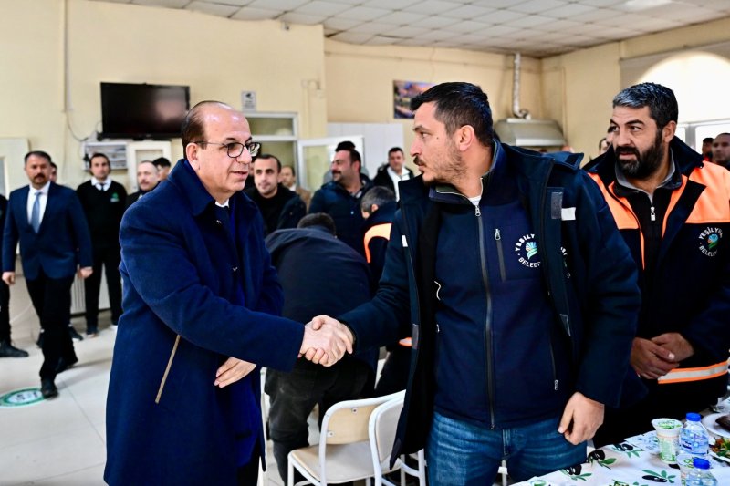 Başkan Geçit’ten Temizlik, Park ve Bahçeler ile Makine İkmal Personeline Moral Ziyareti!