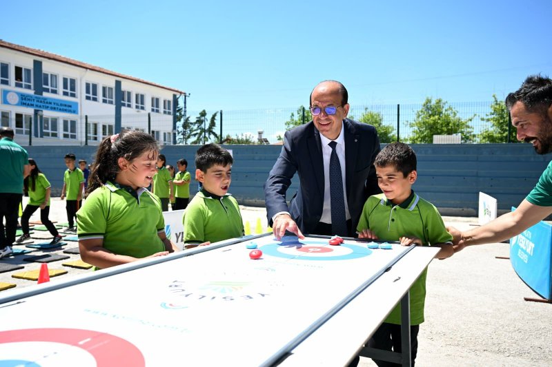 Rotamız Çocuk Neşesi: Yeşilyurt’ta Minikler Şenlikte Buluştu
