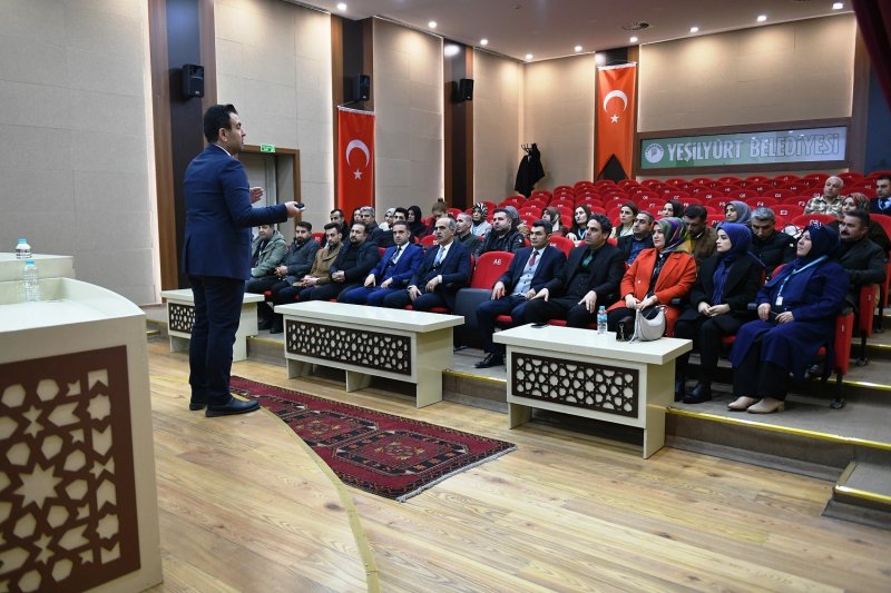 Yeşilyurt Belediyesi’nden Eğitimcilere Yönelik Hizmet İçi Eğitim Semineri