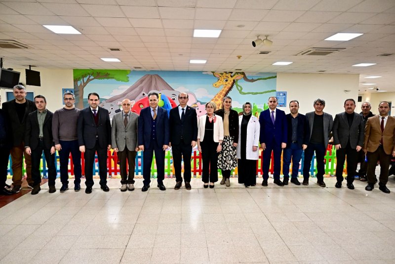 Yeşilyurt Belediyesi, Turgut Özal Tıp Merkezi’nde “Çocuk Oyun Alanı” Kurdu