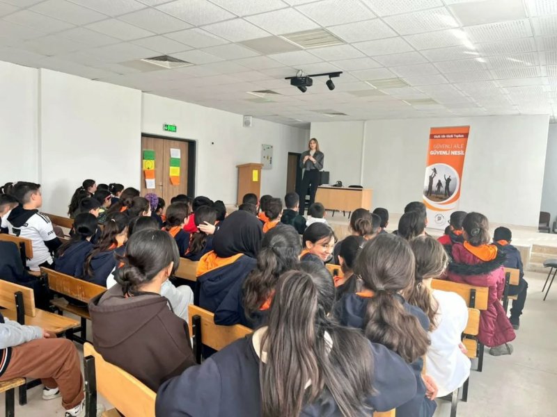 Yeşilyurt’ta “Güvenli Aile, Güvenli Nesil” Projesiyle Geleceğe Güvenli Adımlar Atılıyor