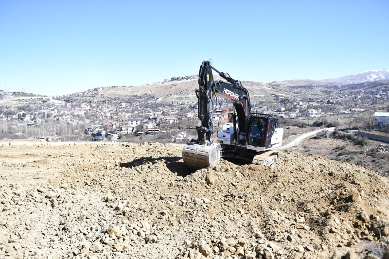 Yeşilyurt’un Mullakasım Mahallesi, Yeni Yollarla Buluşuyor