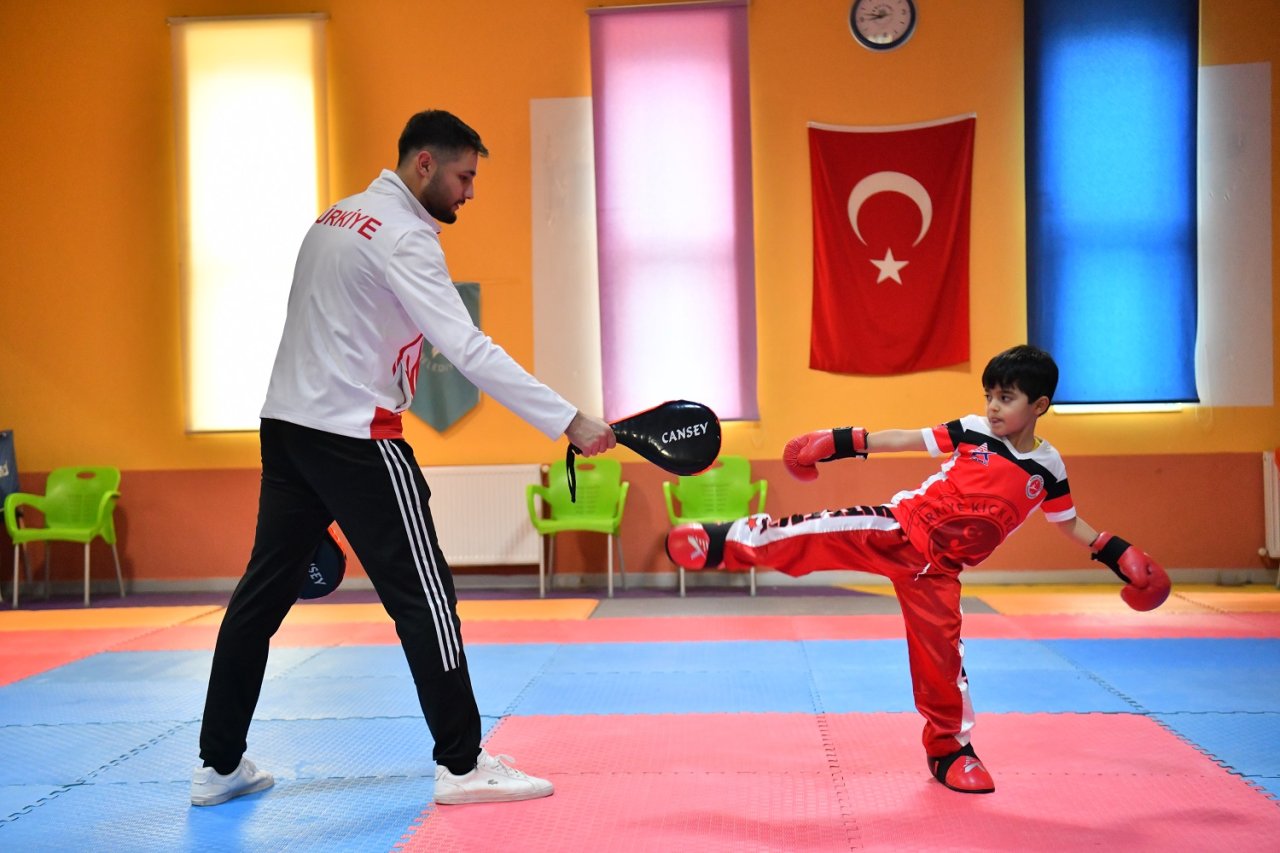 YAKINCA YAŞAM VE SPOR MERKEZİ